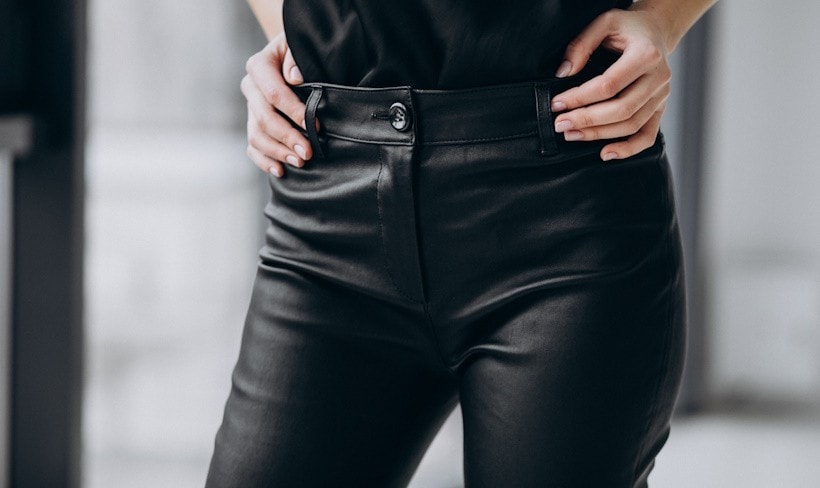 Как правильно стирать разные виды брюк: особенности, температура и сушка