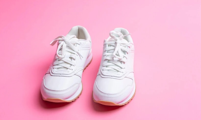 Как правильно стирать кроссовки: советы и рекомендации