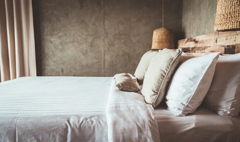 Как быстро заправить кровать: лайфхаки