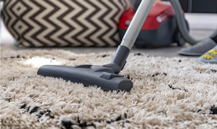 Как почистить пылесос